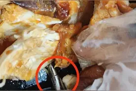 深圳市民吃山姆烤鸡吃出“子弹”状异物，涉事门店回应：未发现可疑金属异物图片