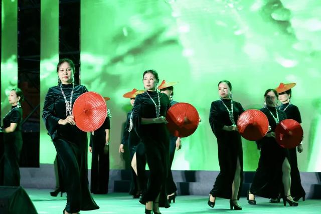 悦·遵义|“醉美遵义·诗画绥阳·烟火蒲场”绥阳县2025年促消费活动暨群众文化健身广场舞大赛启动