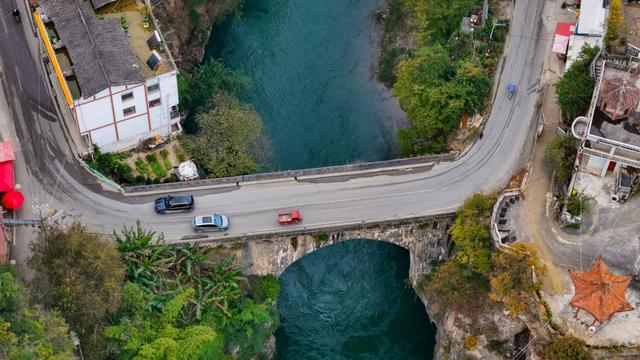 三桥跨时代 一河阅古今——纳雍总溪河与桥的故事