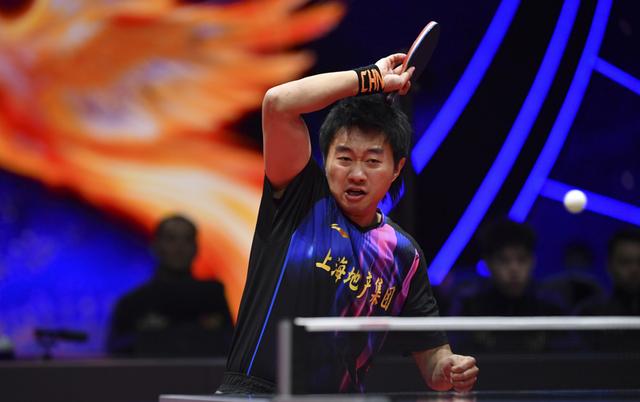 乒超总决赛｜不想以两次退赛结束2025年	，王楚钦领衔山东魏桥轻松挺进决赛