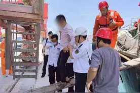 生死时速！生病船员成功获救图片