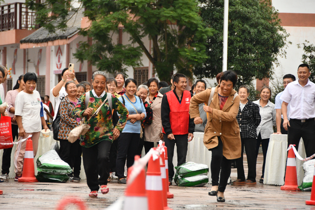 鲜嫩豆花迎国庆，满城丰收庆金秋 | 非遗四川·百城百艺 江门荤豆花文化旅游节等你来！