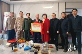 飒！兴宁市叶塘镇现役女军人再次荣立三等功图片