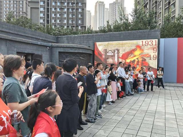 红色旅游景点沉浸式演艺让游客身临其境感受东北抗战故事