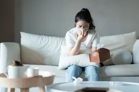 阿~阿~阿~阿嚏！不养花、不碰花，为什么还会花粉过敏？图片