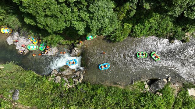 黔东南玩水“顶流”实锤！游客盛赞：安全又刺激 性价比拉满