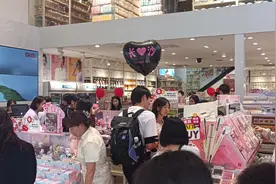 长沙国货消费市场火爆 消费者生产者赋予国货多元定义图片