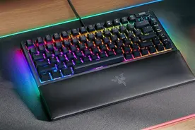 雷蛇发布黑寡妇蜘蛛V4 75%热插拔款键盘：搭载第三代雷蛇机械轴，售价1399元图片