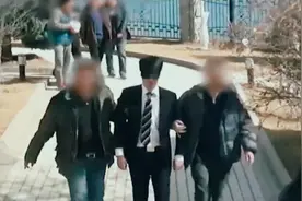 两名间谍被捕，现场画面曝光！图片