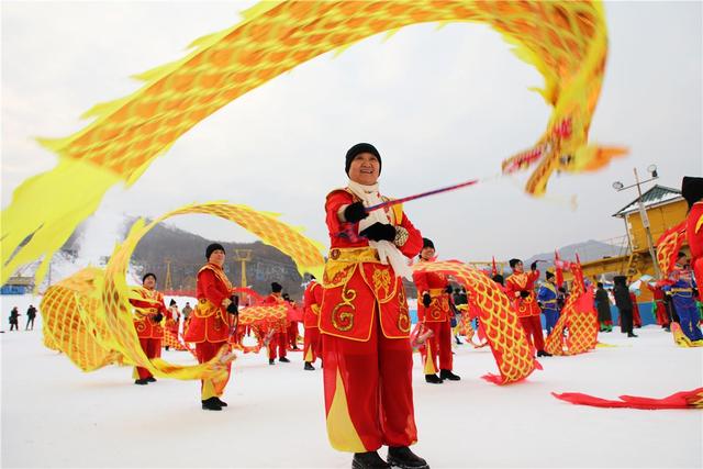 冰雪嘉年华 冬季旅游热