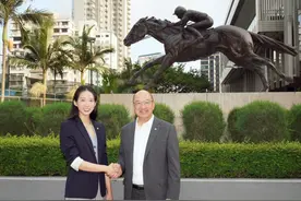 中国香港奥运冠军江旻憓加入香港赛马会，任对外事务助理经理图片