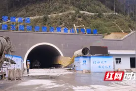 全线首个隧道在双牌贯通！零道高速建设取得阶段性重要突破图片