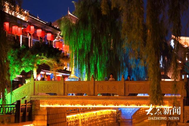 古城夜经济，激发消费活力
