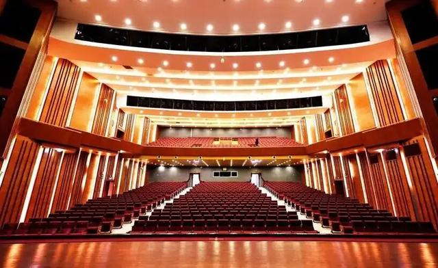 在济宁，我决定开始狠狠爱“老己”