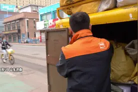 快递“上门”调查②丨送一单只赚2毛钱，快递小哥直言“送货上门”难图片