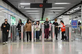 今日起上海地铁实行“闸机常开门”扩大试点图片