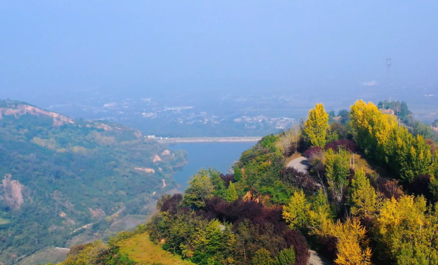 藏在骊山深处的调色盘，每一帧都是绝美风景→