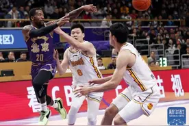 CBA常规赛：北京控股不敌山西汾酒图片