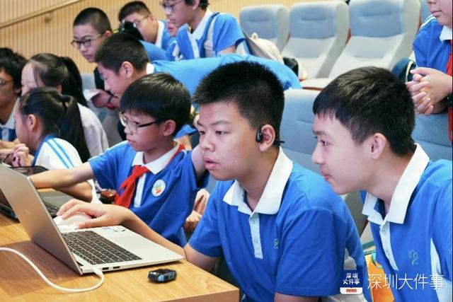 10后如何用AI玩转黑科技？“了不起的南山少年”本季收官