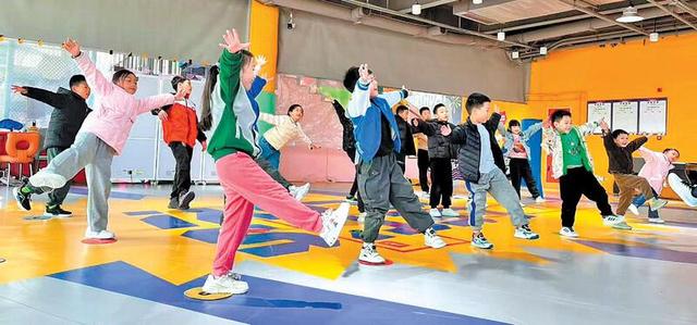 深化“文旅+”融合 首个秋假雅安很“火热”