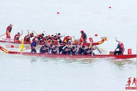 龙舟竞渡 劈波斩浪图片