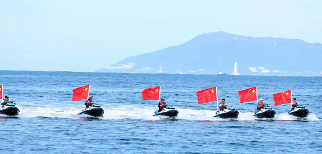 今天，在三亚“花式”表白祖国！