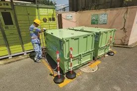 一箱300元 上海徐汇20个小区引进一种新箱子 装修垃圾清运收费透明化图片