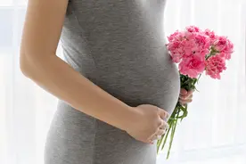 二胎妈妈孕中期确诊白血病，腹中的孩子该怎么办？图片