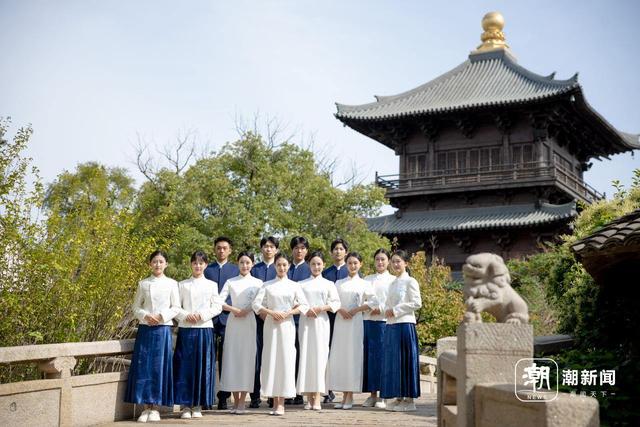 “小梧桐”志愿者首次亮相濮院古镇