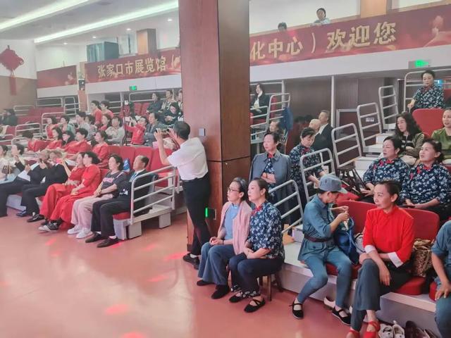 【争一流 当冠军 文旅尖兵在行动】市展览馆举办“多彩张垣 魅力金秋”——庆国庆文艺晚会（二）