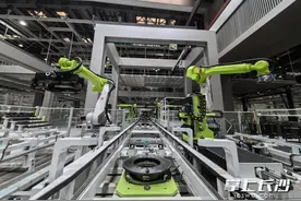 中联重科泵送机械5G智能工厂获评标杆工厂图片