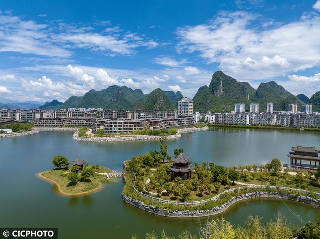 秋日城市风光