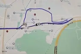 男子车祸后拨通120急救电话14次才开口求救，各方爱心接力救助图片