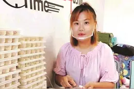 从一手抱娃一手提货，到带领数百名学员创业 宝妈靠手工馄饨跻身“家庭外卖”市场图片