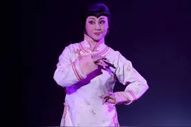 王洪玲再唱《北国佳人》《美狄亚》, 当年新编戏“磨”成经典戏图片