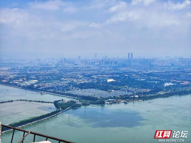 山水有相逢，城市有诗意——滇池与西山的对话