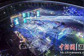 “天赐的声音”巅峰歌会宜都开唱图片