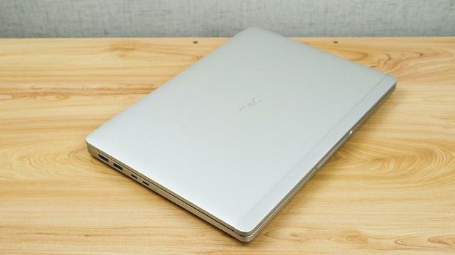 AI赋能，时尚便携商用新选择：Dell Pro 13 Plus 锐龙AI版评测