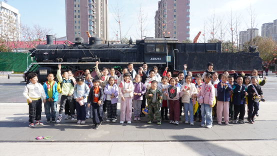 【文旅尖兵 润心惠民】轨迹之旅，薪火相传—— 纪念京张铁路肇建120 周年京张小读者研学活动（张家口站）成功举办