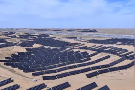 世界最大单体光伏项目在新疆成功并网，“足以为一个小国发电一年”图片