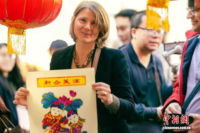 2025“天涯共此时——巴黎中秋嘉年华文化市集”举行