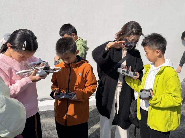 未来一个月，深圳人都往洪湖公园跑！