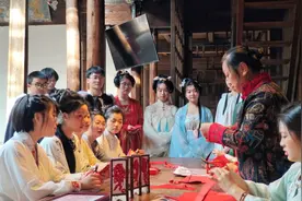 徽州区：返乡大学生看家乡活动在西溪南开展图片