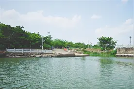 文化周刊 | 卜史渡口静卧南渡江：小舟横渡一江春水图片