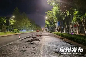 泉州市区两条进城公路正在“白改黑”图片