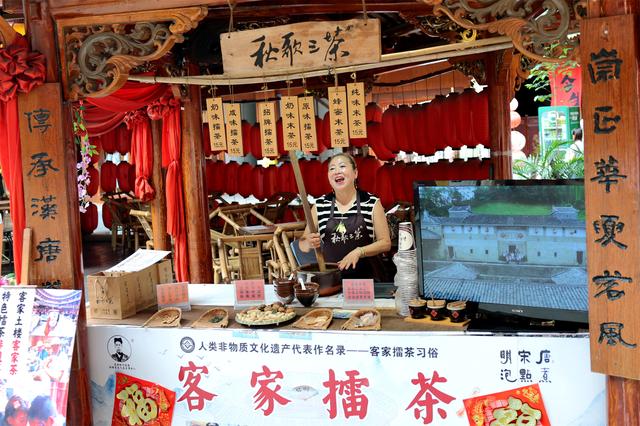 世运会嘉宾探访洛带古镇 共赴客家文化之约