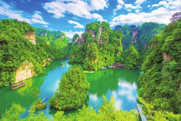 “会说话”的宝峰湖