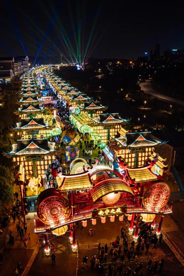 南凭高铁全线通车！广西诚邀越南游客“来中国，过周末”→