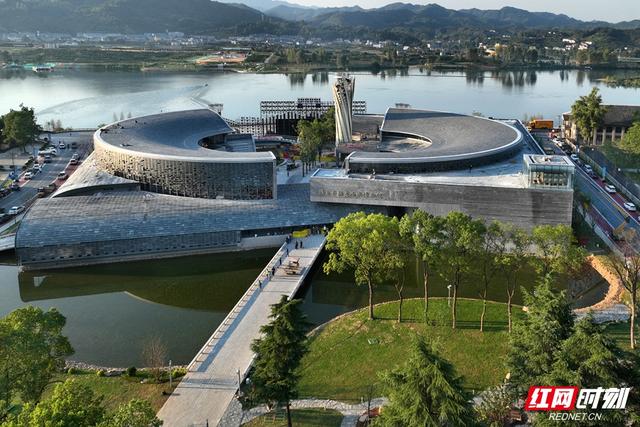 共绘“怀贵一家亲”文旅新画卷 怀化携“怀景怀乡怀味”赴贵阳邀客