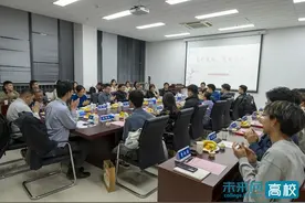 笃行致远，追光前行！北京石油化工学院第十八期校长有约暨十周年特别场活动举办图片